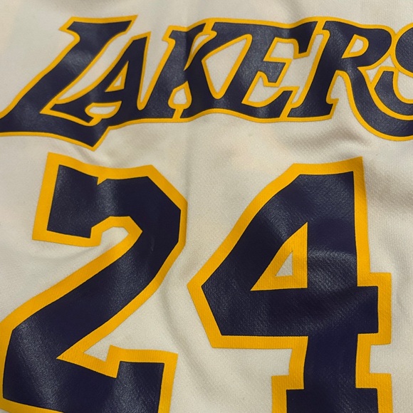 Kobe Bryant Jersey- Lakers - Picture 4 of 9